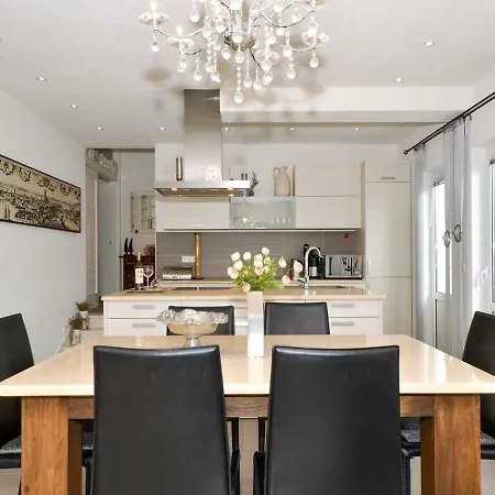 Apartment Dondras